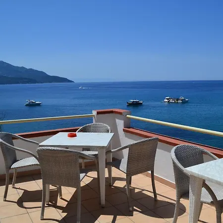 Hotel Scoglio Bianco 3*