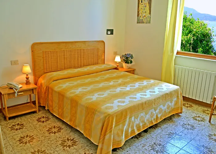 Hotel Scoglio Bianco 3*