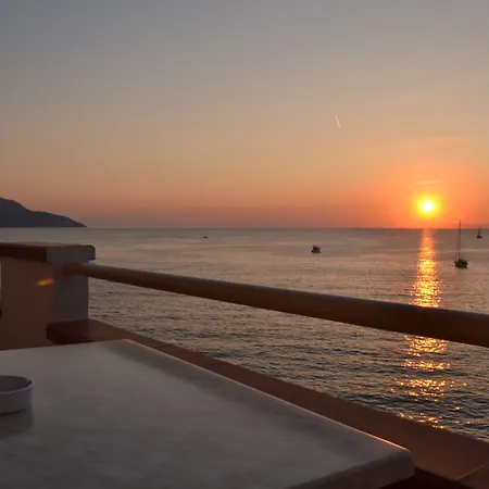 Scoglio Bianco Ξενοδοχείο 3*