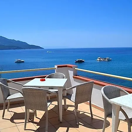 Scoglio Bianco Hotell 3*