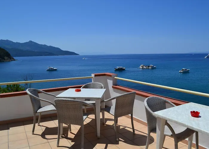 Hotel Scoglio Bianco 3*