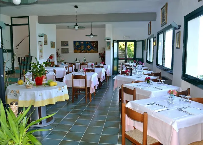 فندق Scoglio Bianco 3*