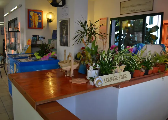 Scoglio Bianco بورتوفيرّايو